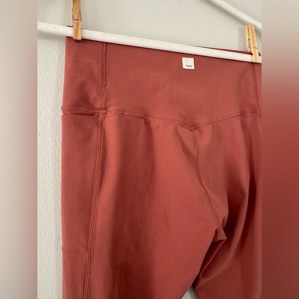 Vuori Studio Pocket Legging - Picture 3 of 6